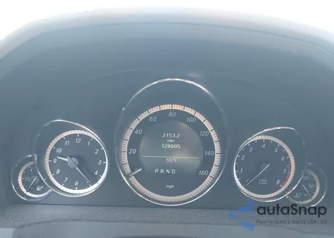 2011 Mercedes-Benz E 550 z USA, uszkodzony, nr VIN WDDKJ7CB9BF098382